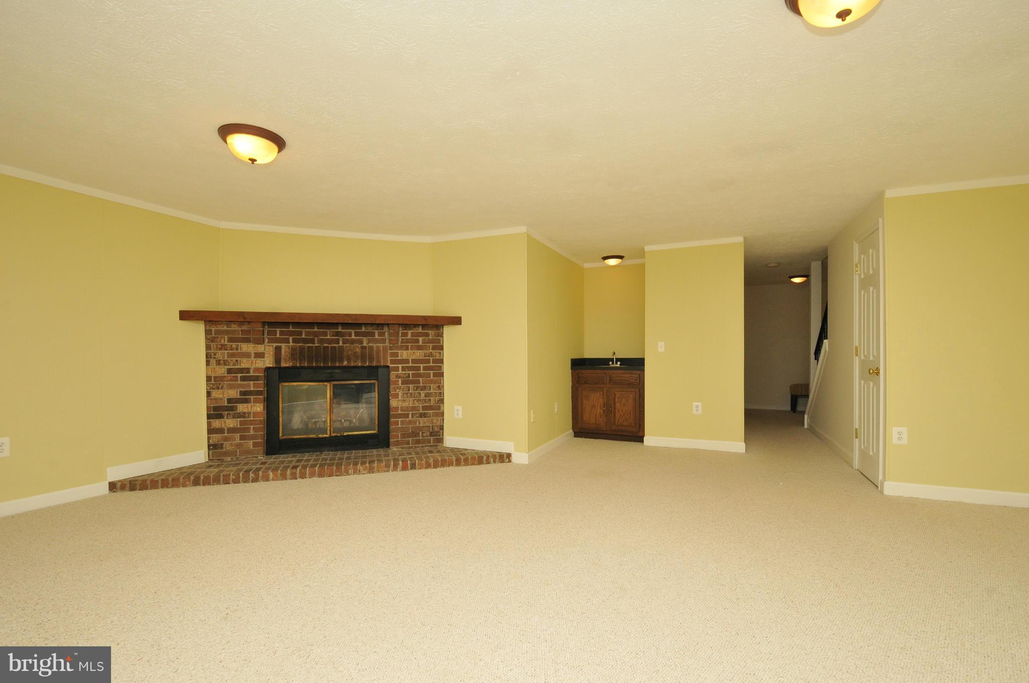 CARDINAL GLEN - Residential Lease