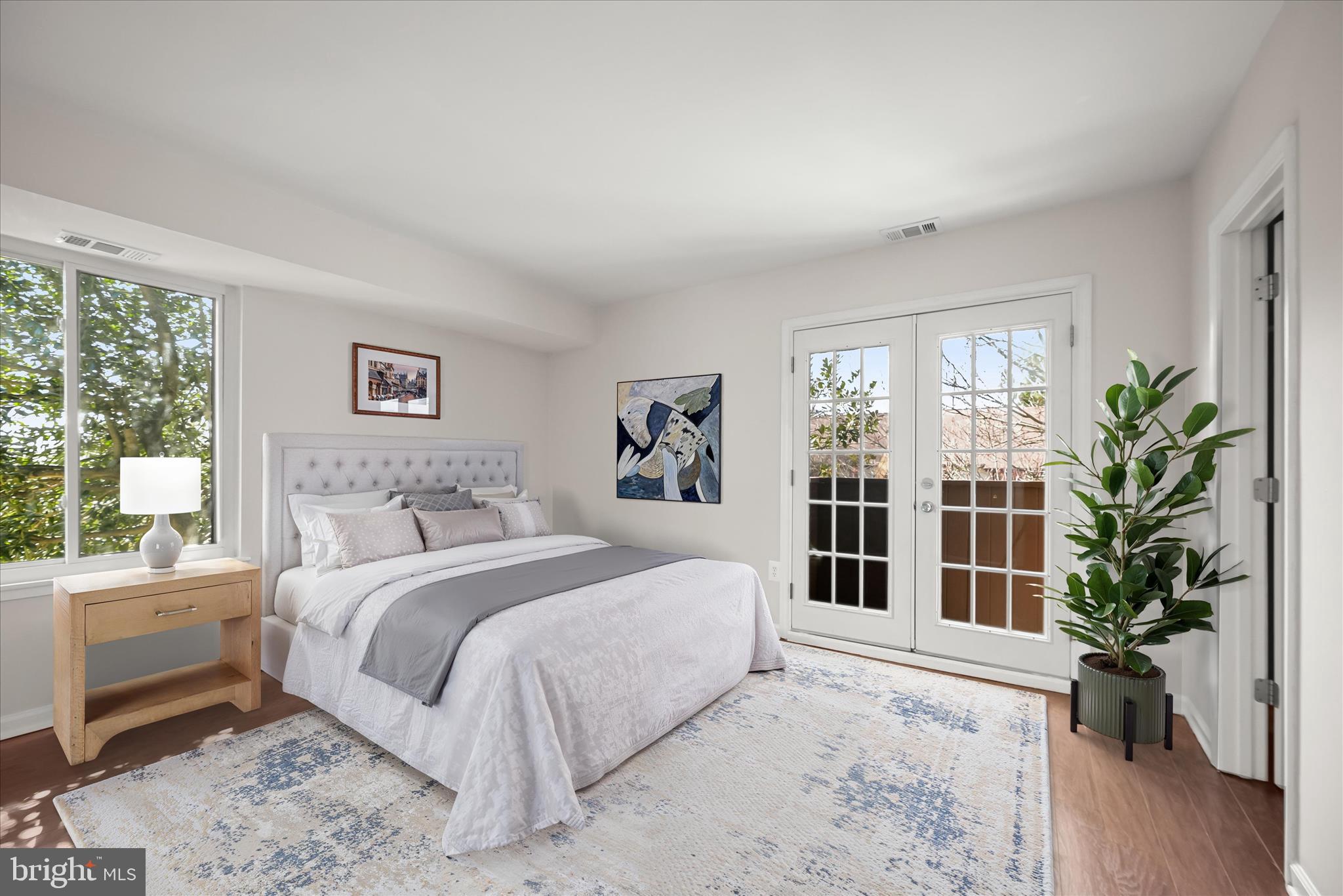 SHADOW OAKS - Residential