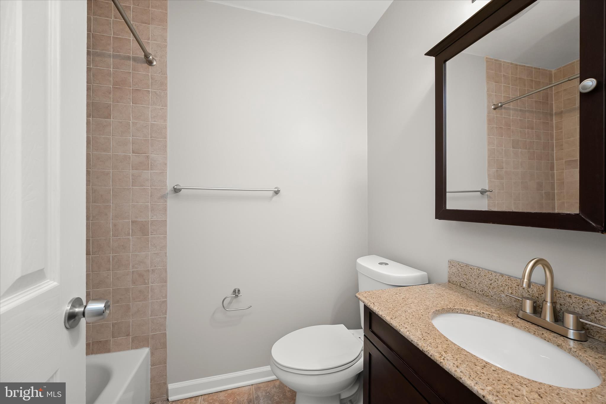 SHADOW OAKS - Residential