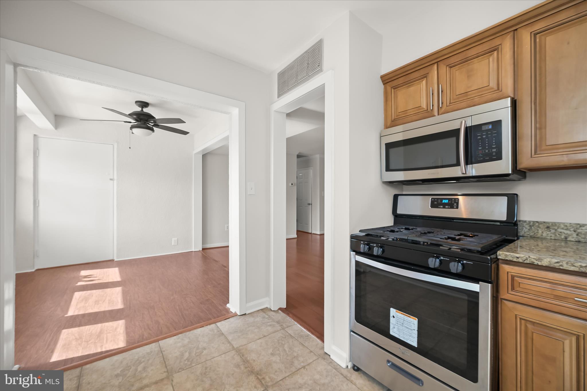 SHADOW OAKS - Residential