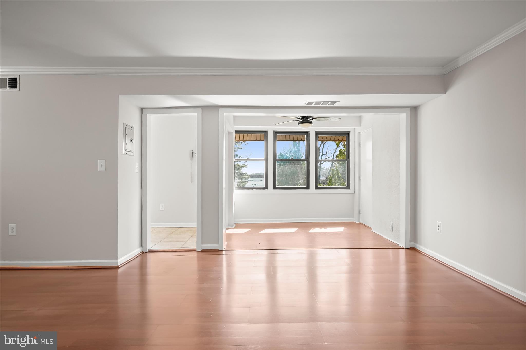 SHADOW OAKS - Residential