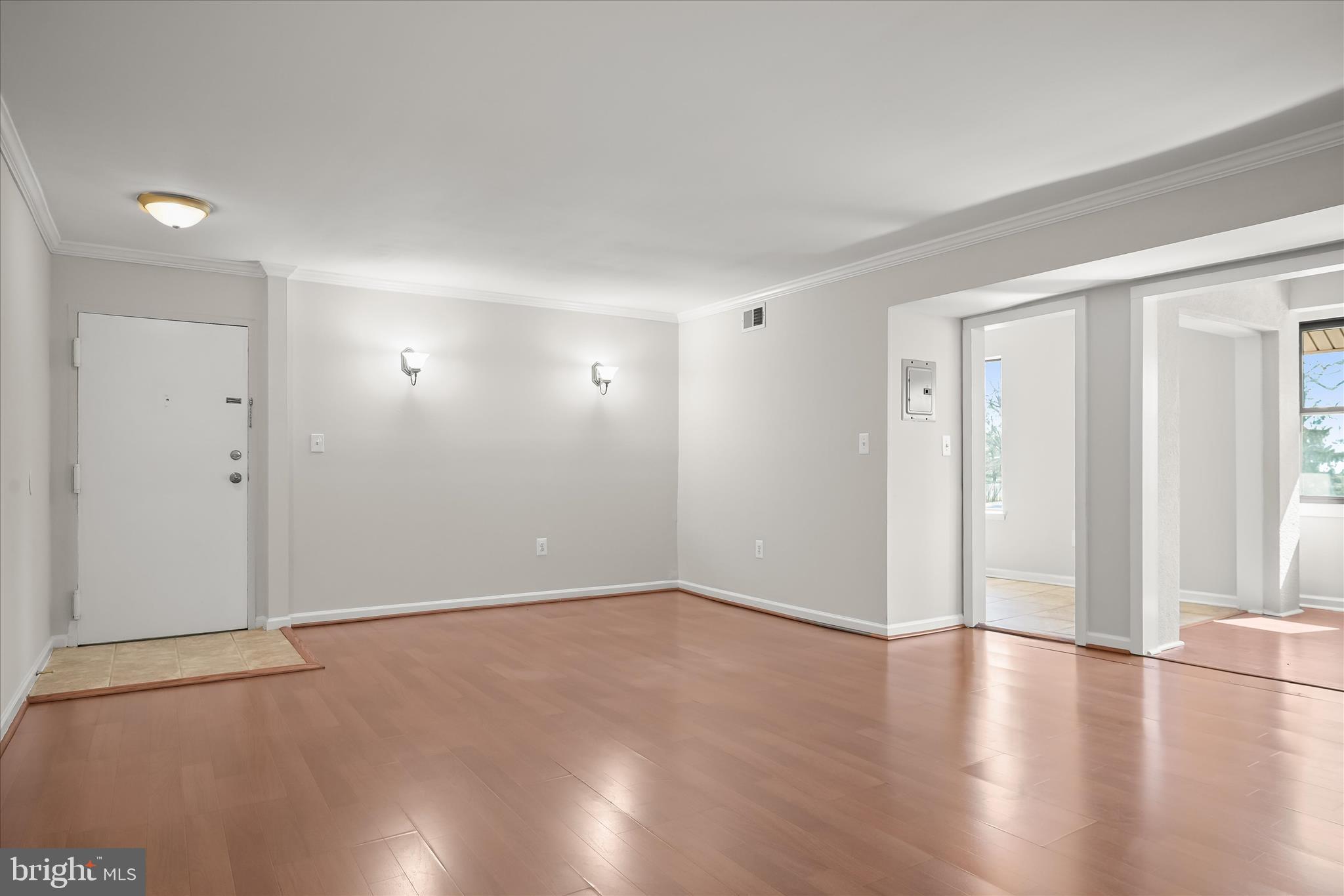 SHADOW OAKS - Residential