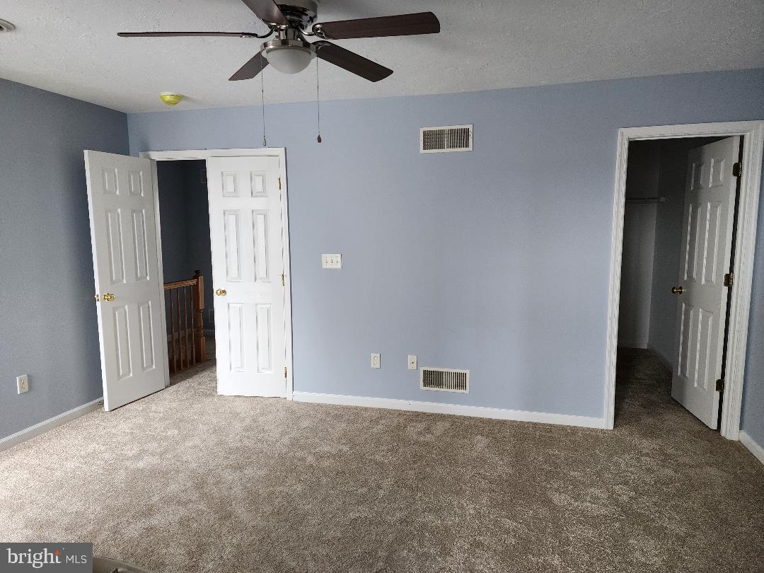 COLONIAL HILLS - Residential