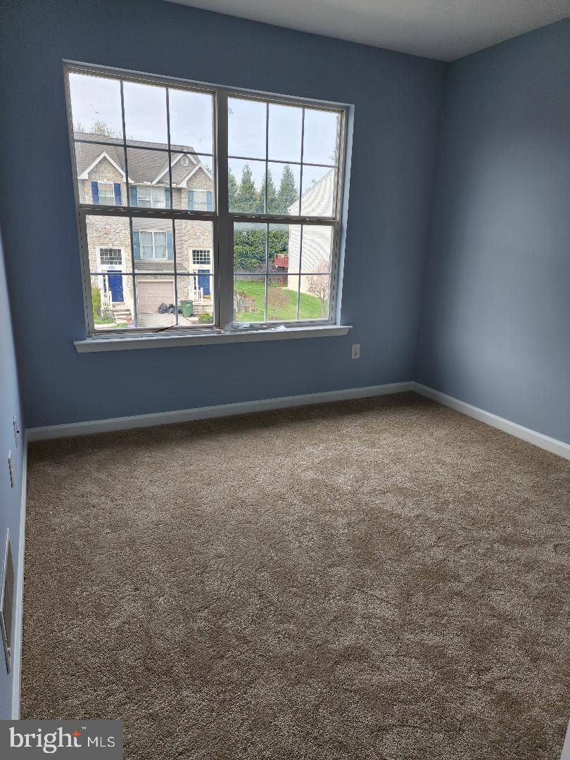 COLONIAL HILLS - Residential