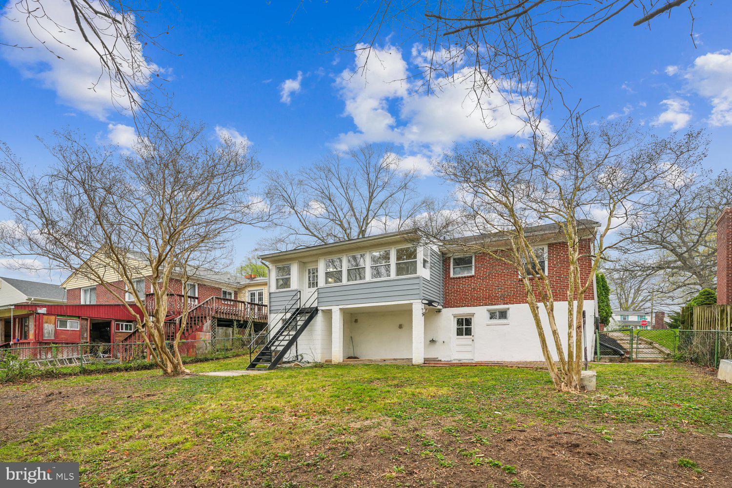 DAWN VILLAGE - Residential
