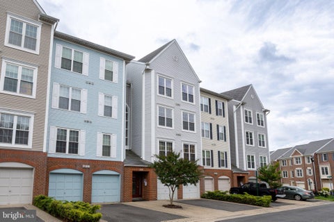 Condo For Rent - 279 S Pickett St #301<br/> Alexandria City County, ALEXANDRIA, VA 22304