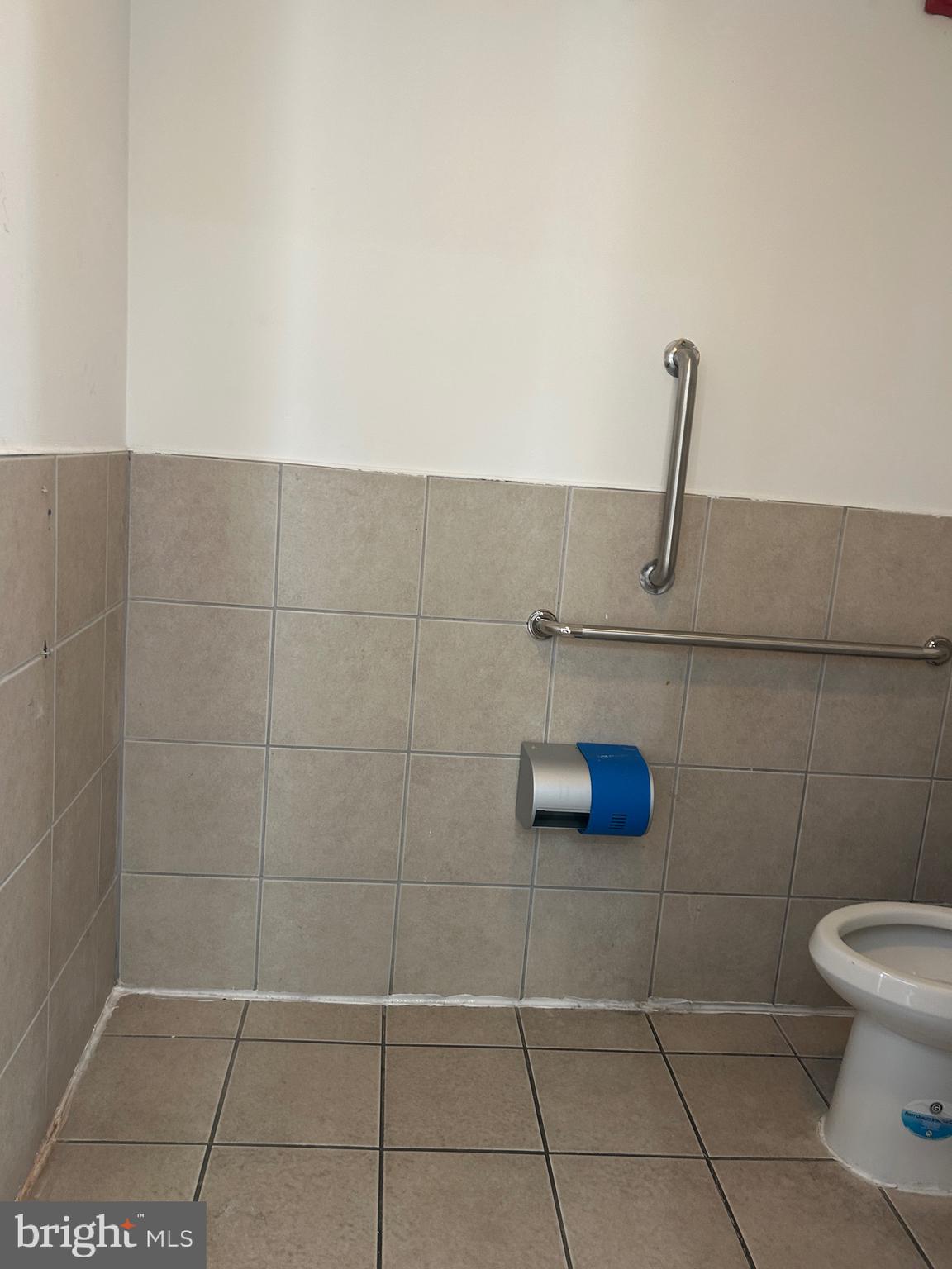 POINT BREEZE - Residential Income