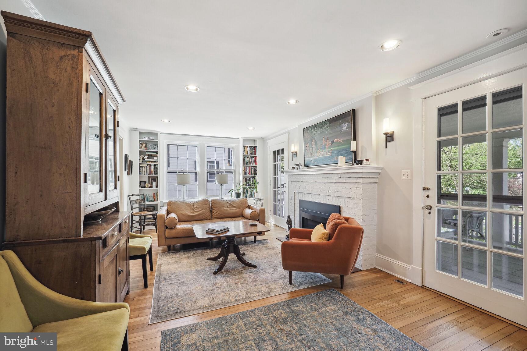 CHEVY CHASE - Residential