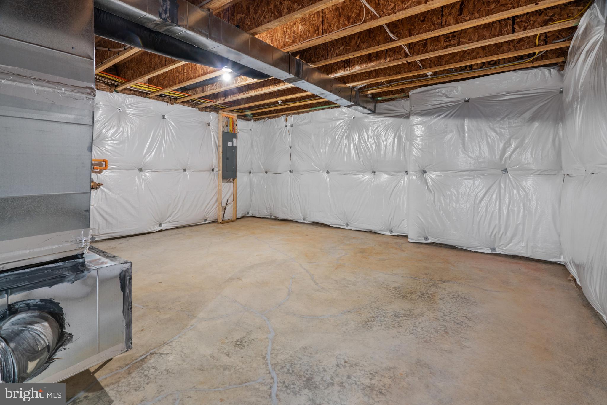 CREEKSIDE ESTATES - Residential