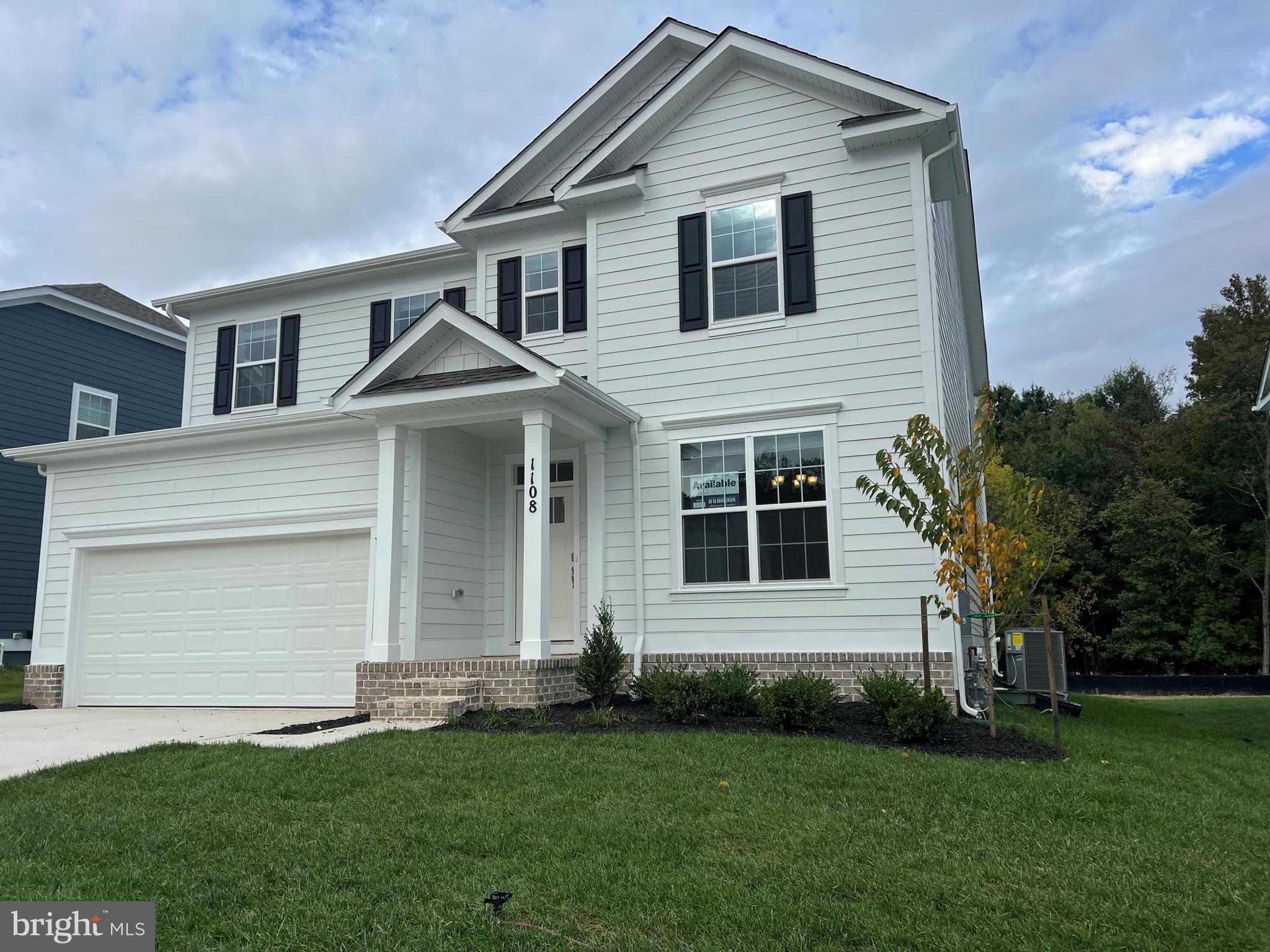 CREEKSIDE ESTATES - Residential