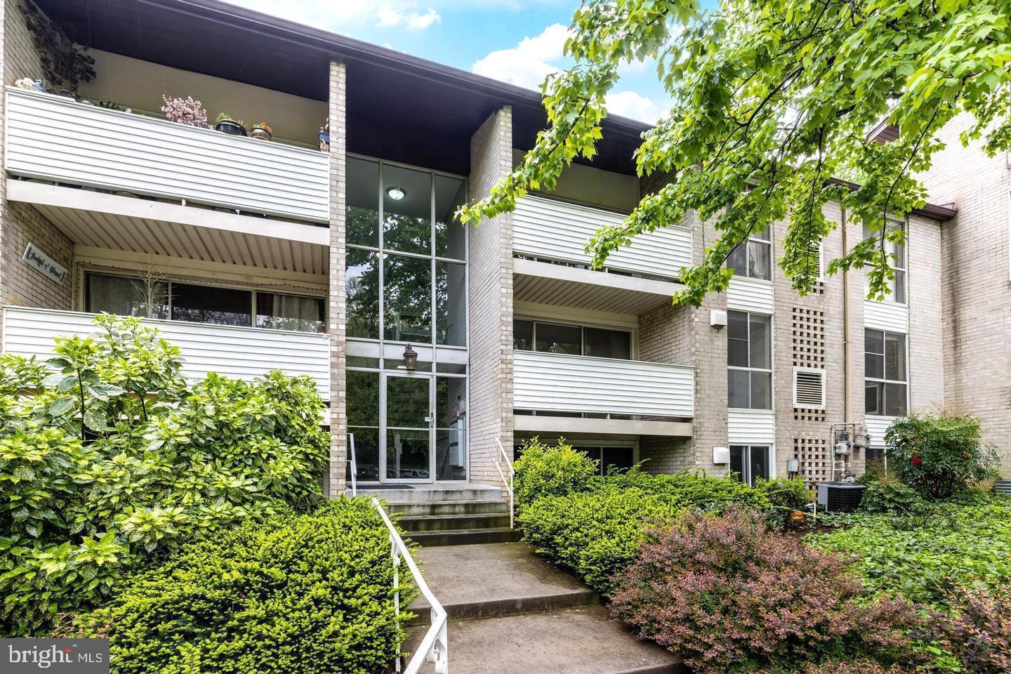 VALLEY PARK CONDOMINIUMS - Residential Lease