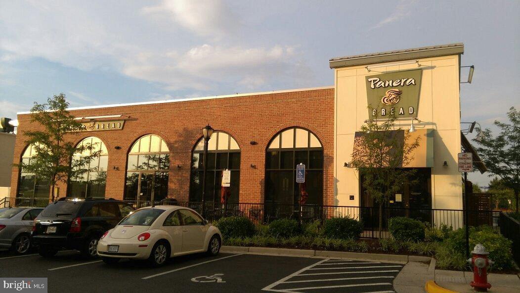 VALLEY PARK CONDOMINIUMS - Residential Lease