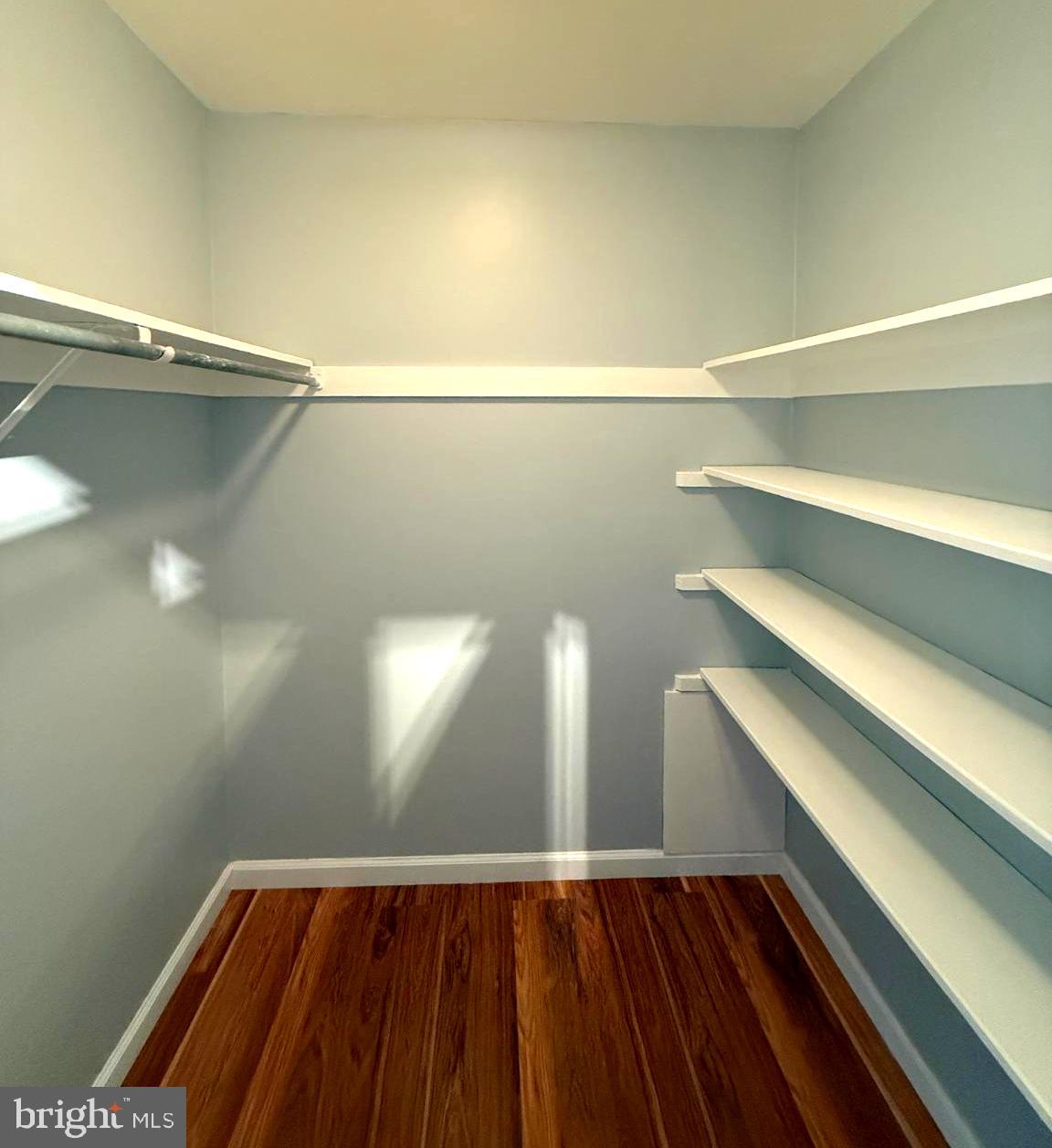 VALLEY PARK CONDOMINIUMS - Residential Lease