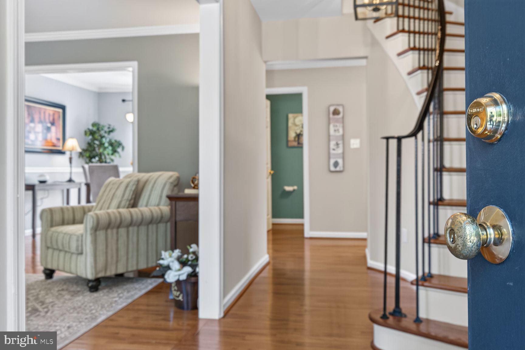 8449 LAKINHURST LANE