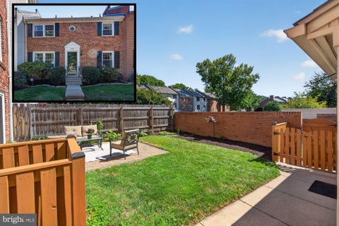 Townhouse For Sale - 8449 Lakinhurst Lane<br/> SPRINGFIELD, VA 22152