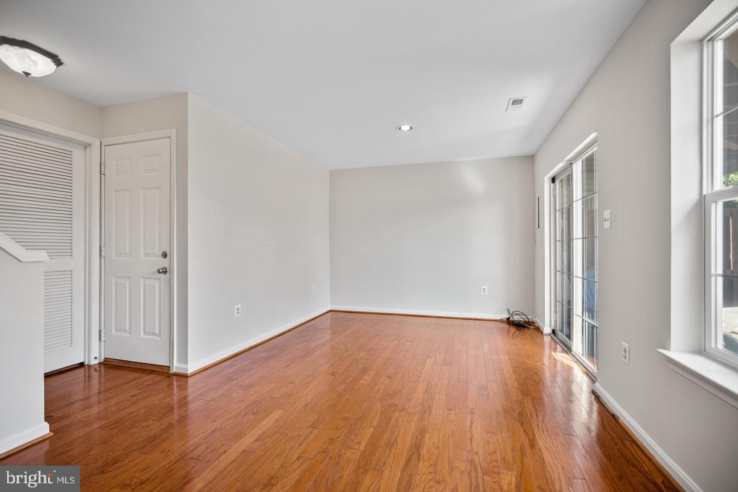 COMPTON VILLAGE - Residential Lease