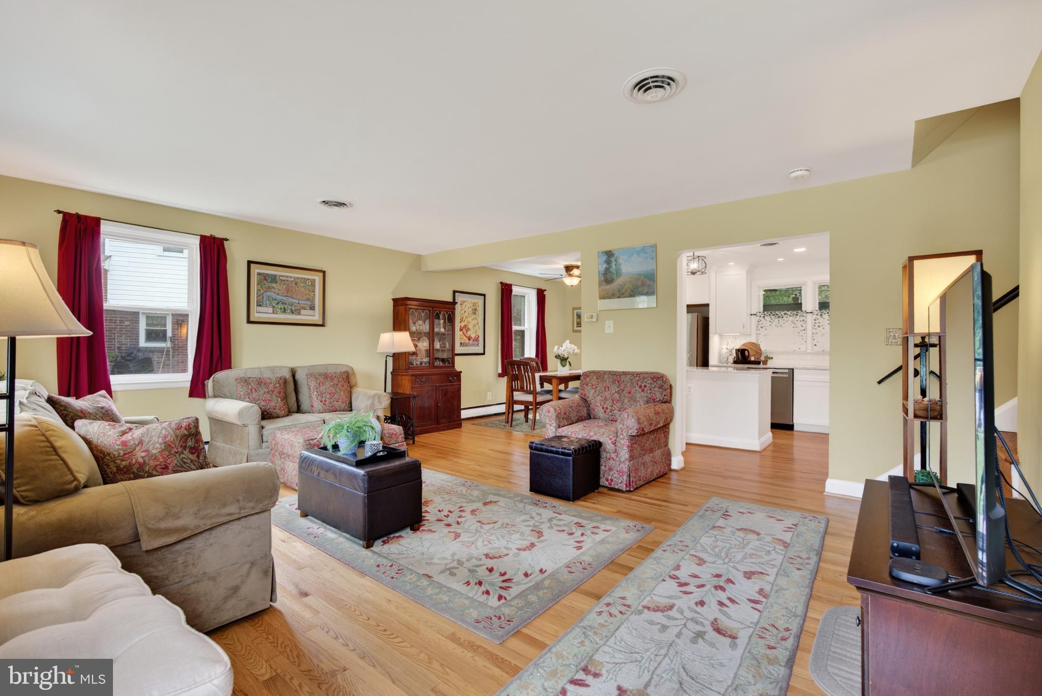 1909 LISMORE LANE