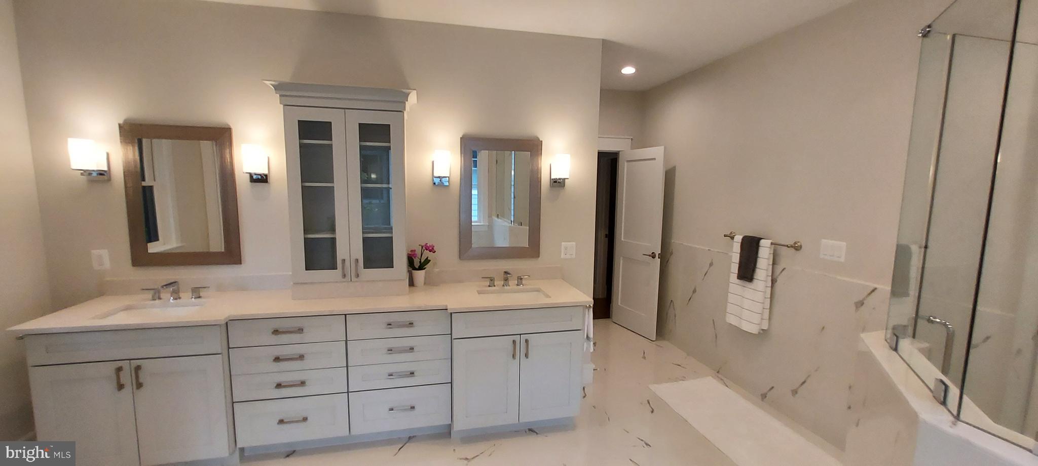 LEXINGTON HEIGHTS - Residential