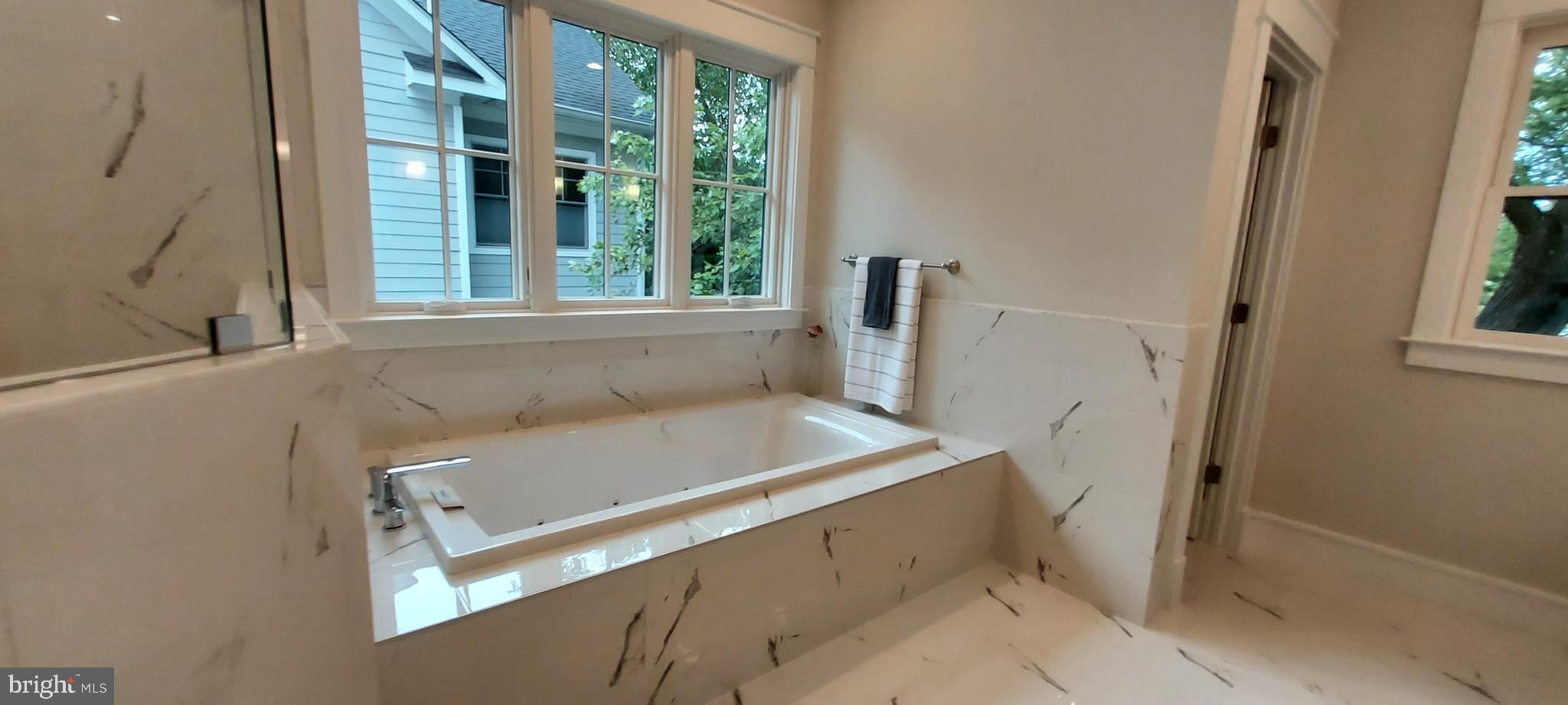 LEXINGTON HEIGHTS - Residential