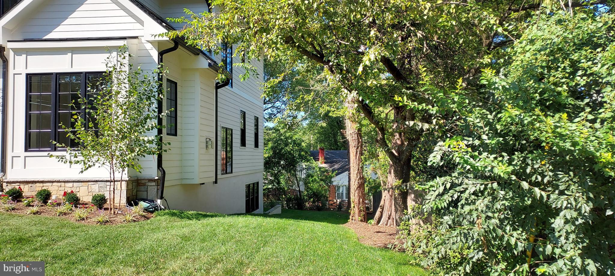 LEXINGTON HEIGHTS - Residential