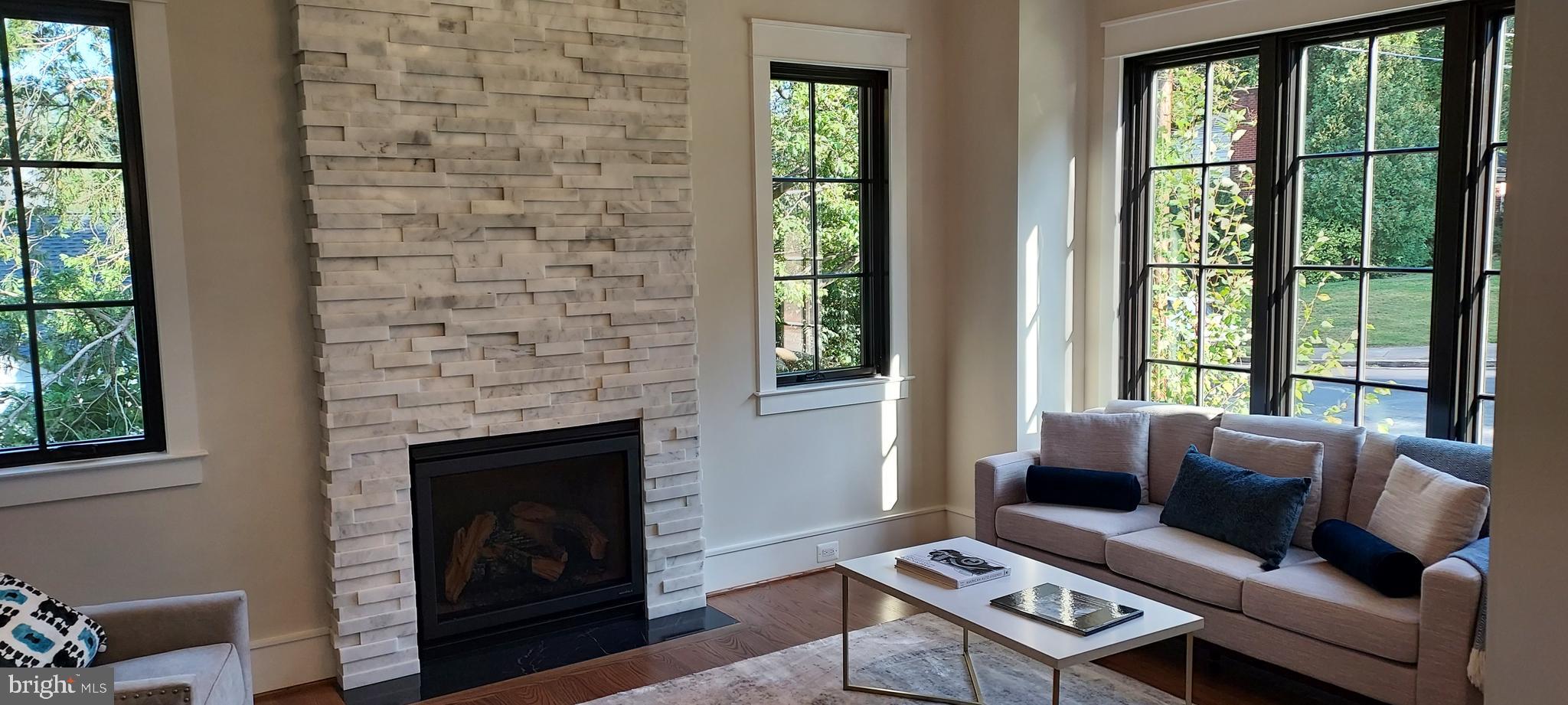 LEXINGTON HEIGHTS - Residential