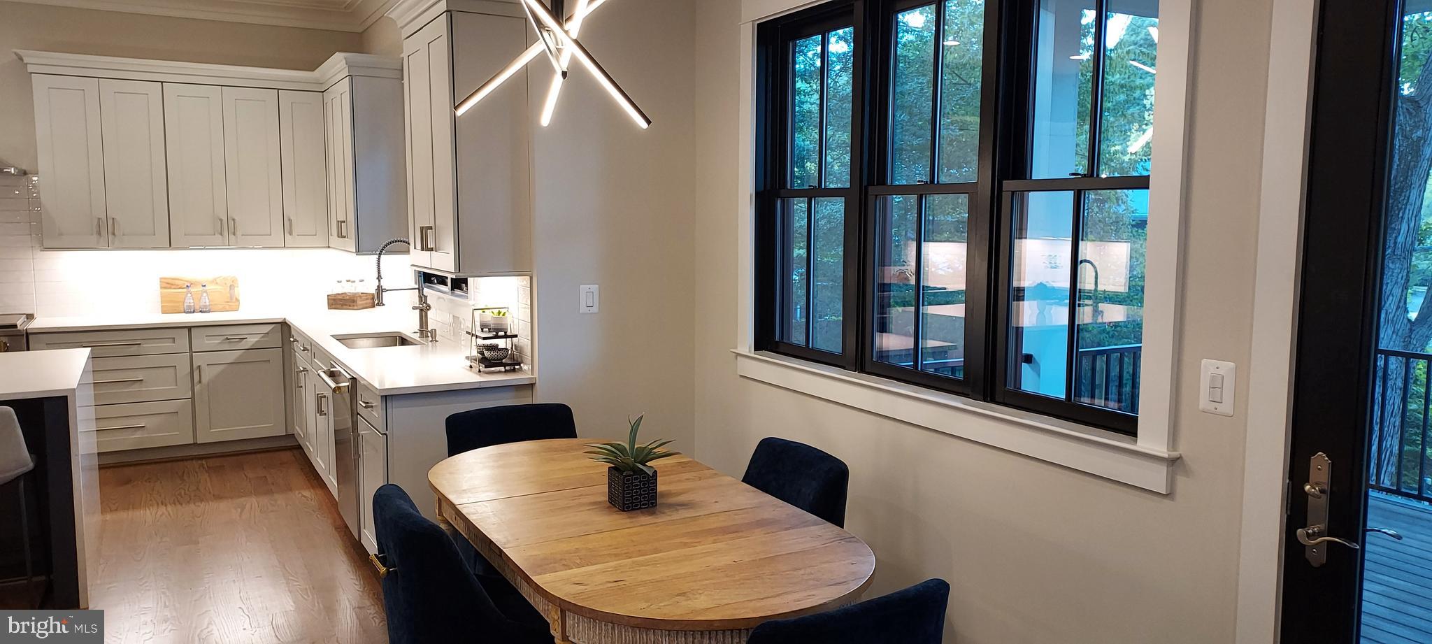 LEXINGTON HEIGHTS - Residential