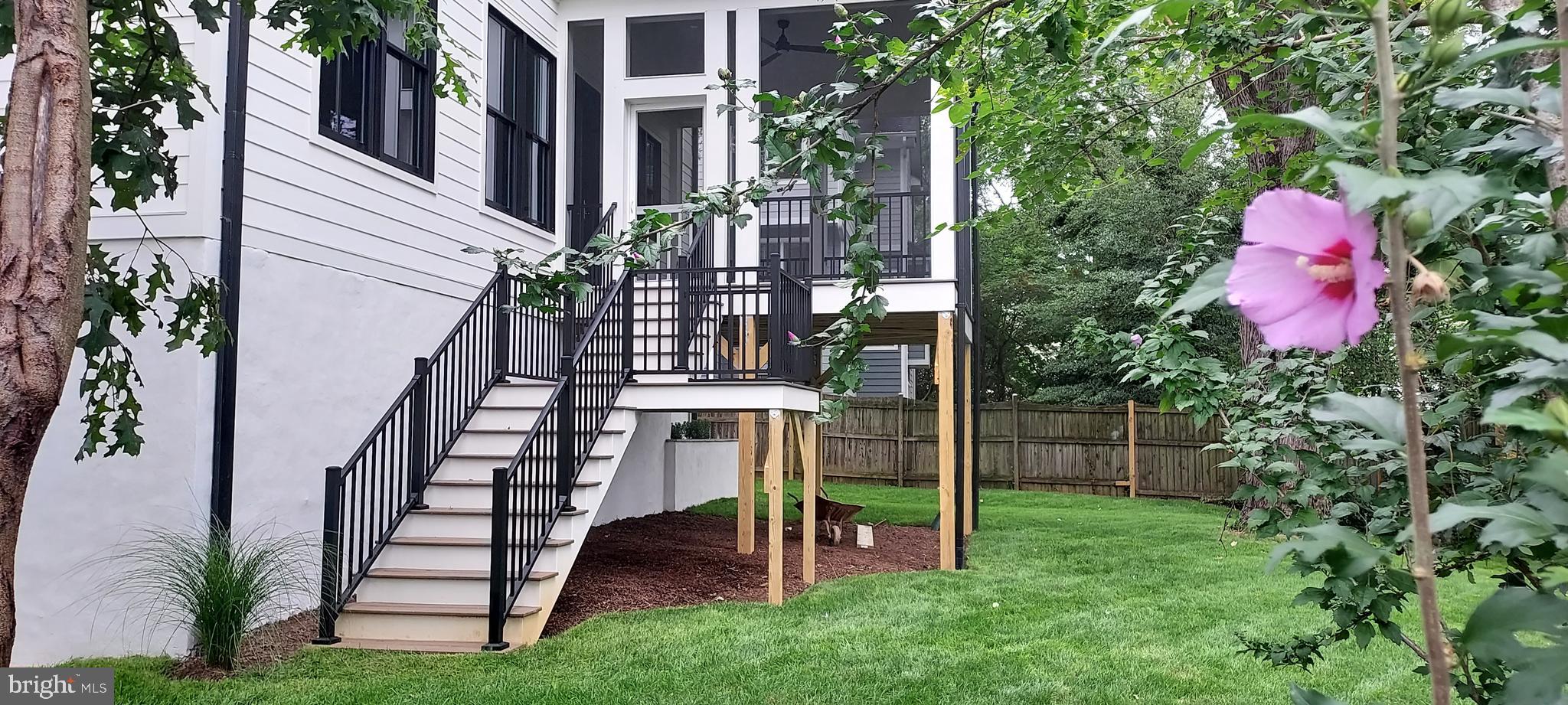 LEXINGTON HEIGHTS - Residential