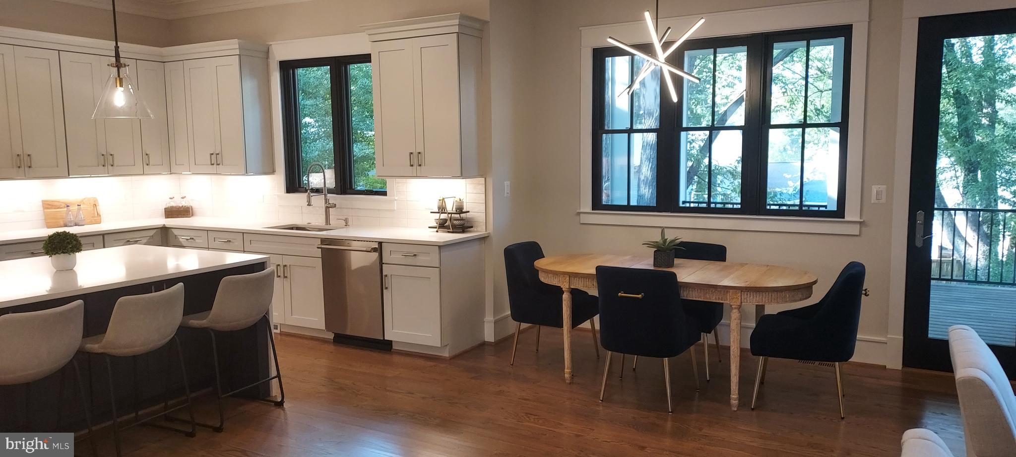 LEXINGTON HEIGHTS - Residential