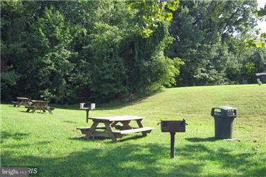 WILLIAMSTOWN - Residential