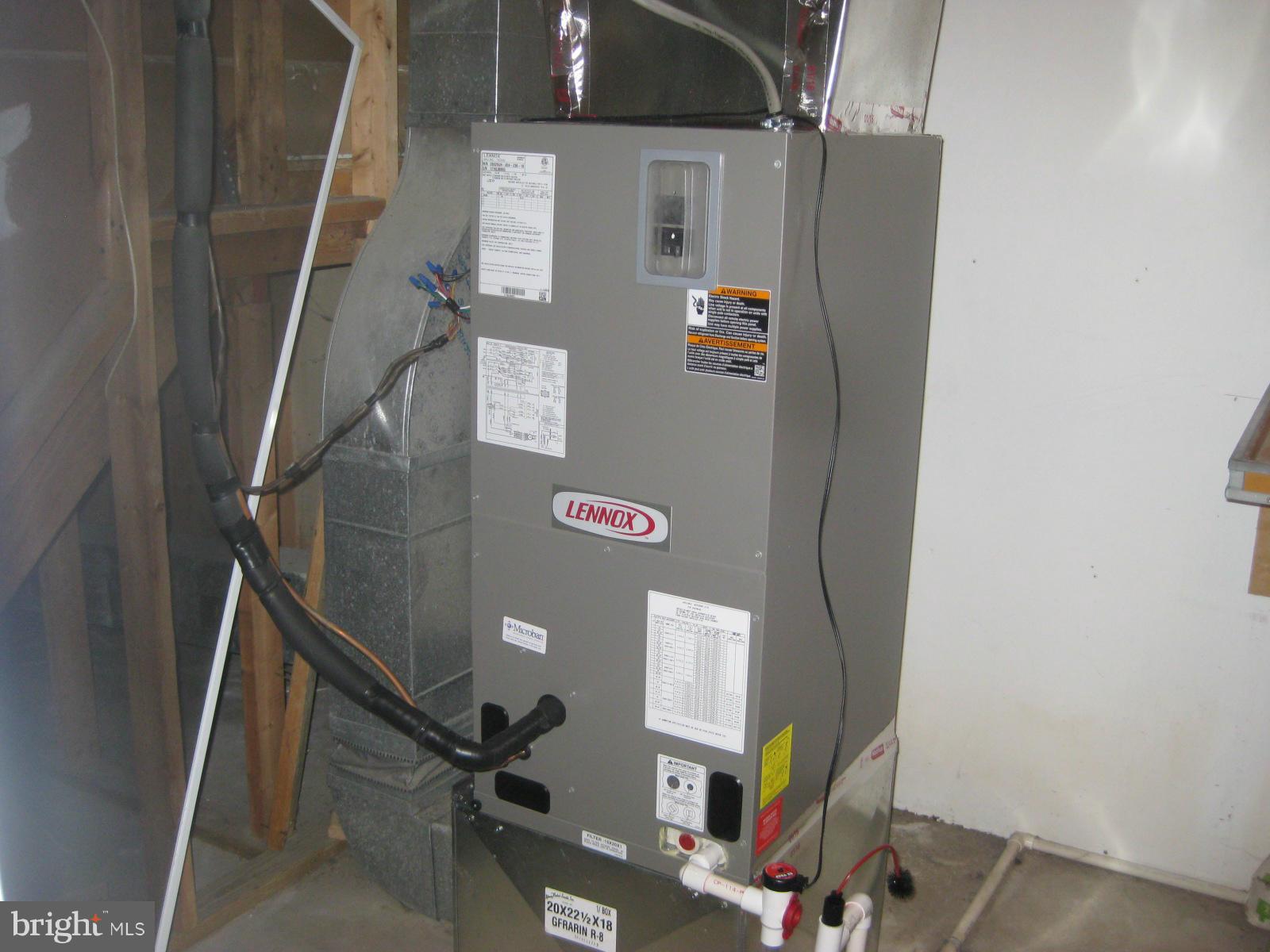 WILLIAMSTOWN - Residential