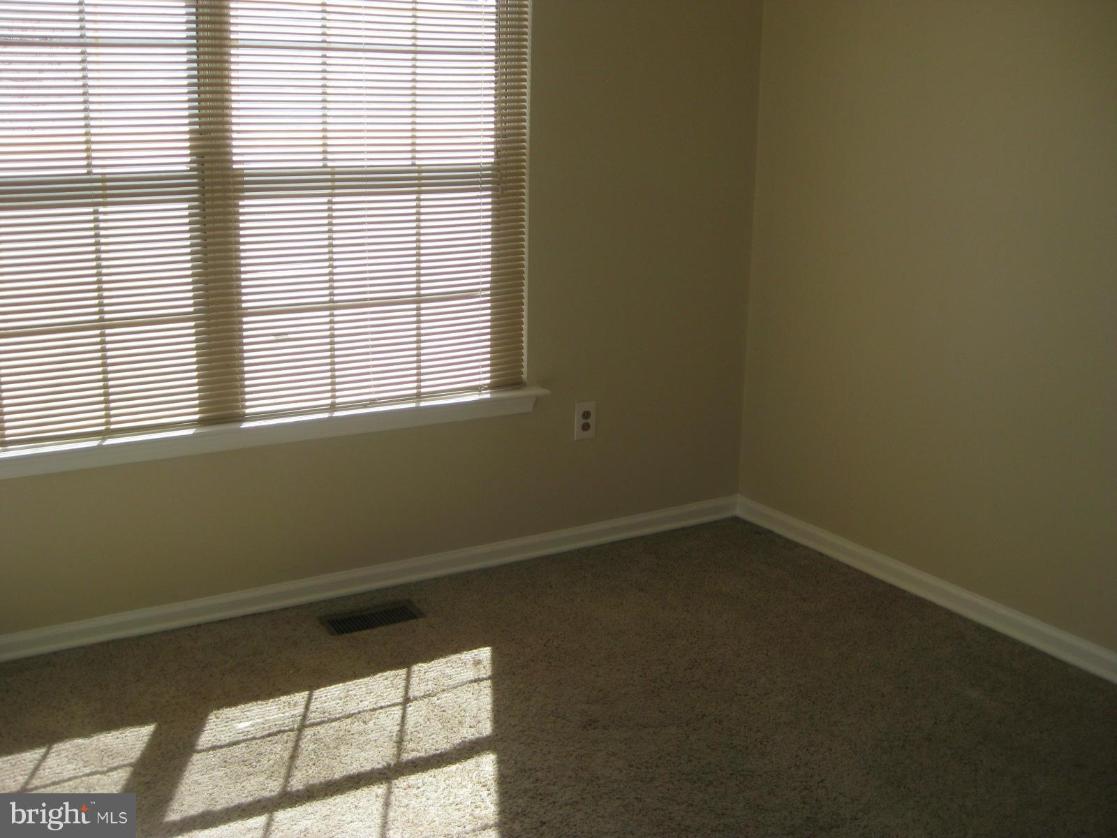 WILLIAMSTOWN - Residential