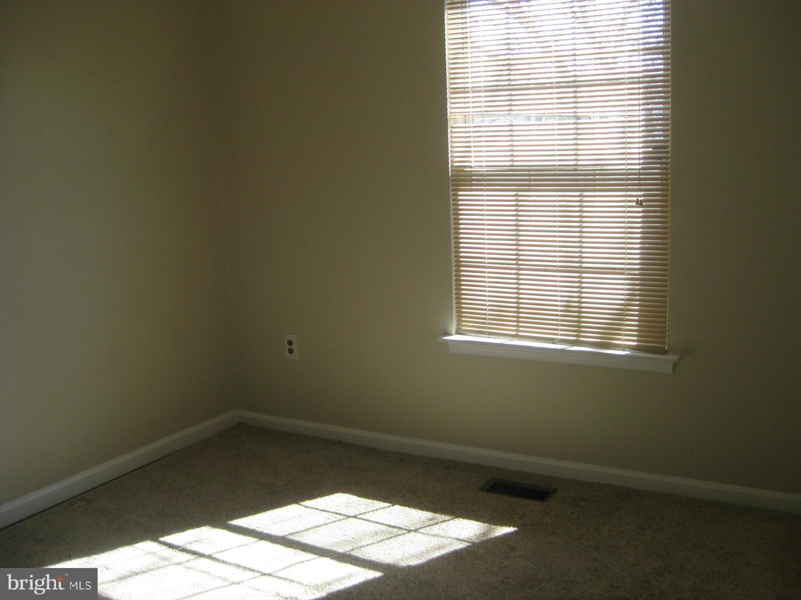 WILLIAMSTOWN - Residential