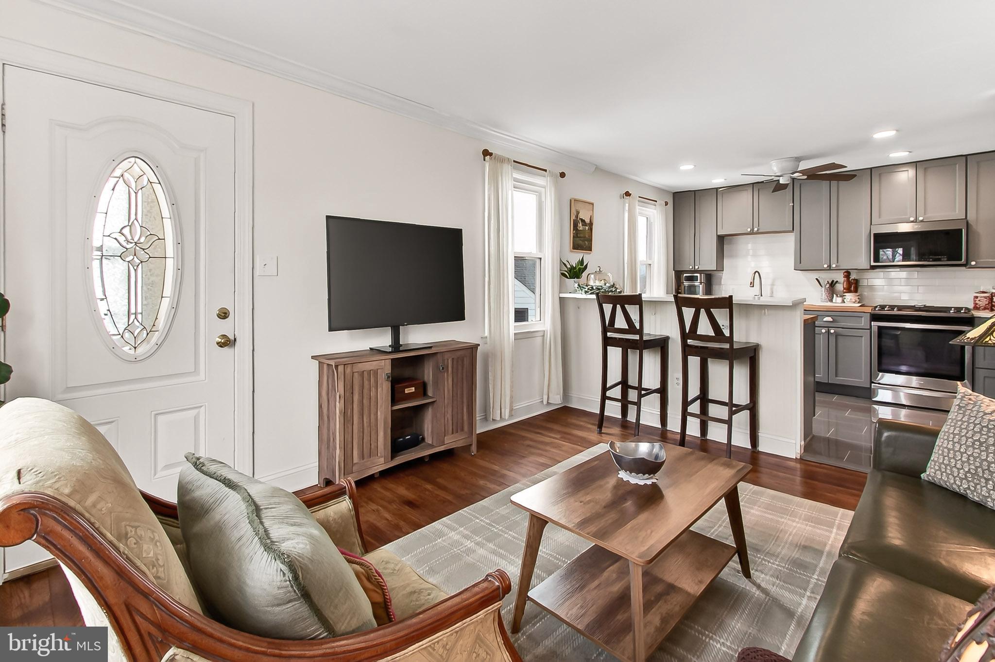 WEST LAWN - Residential