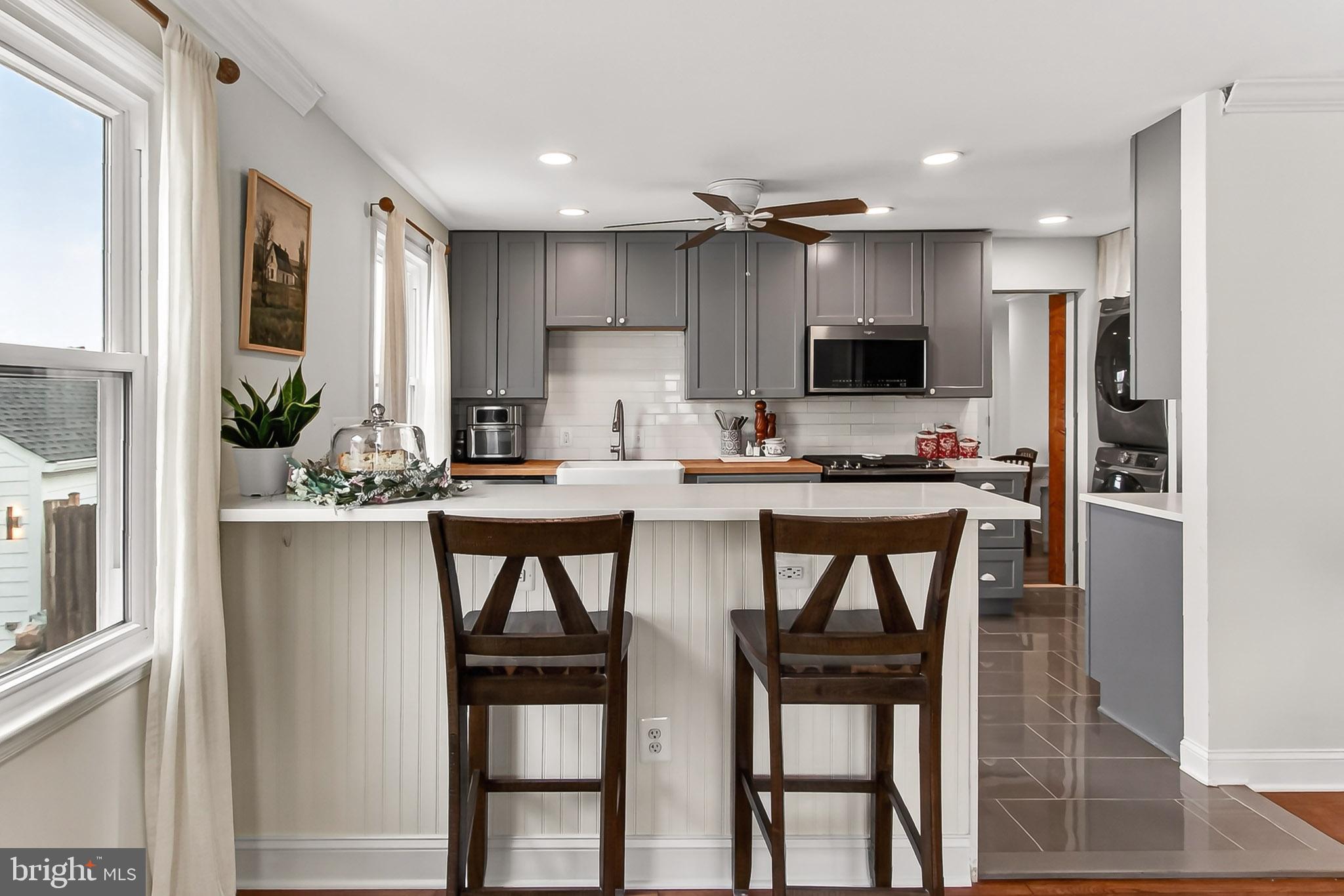 WEST LAWN - Residential