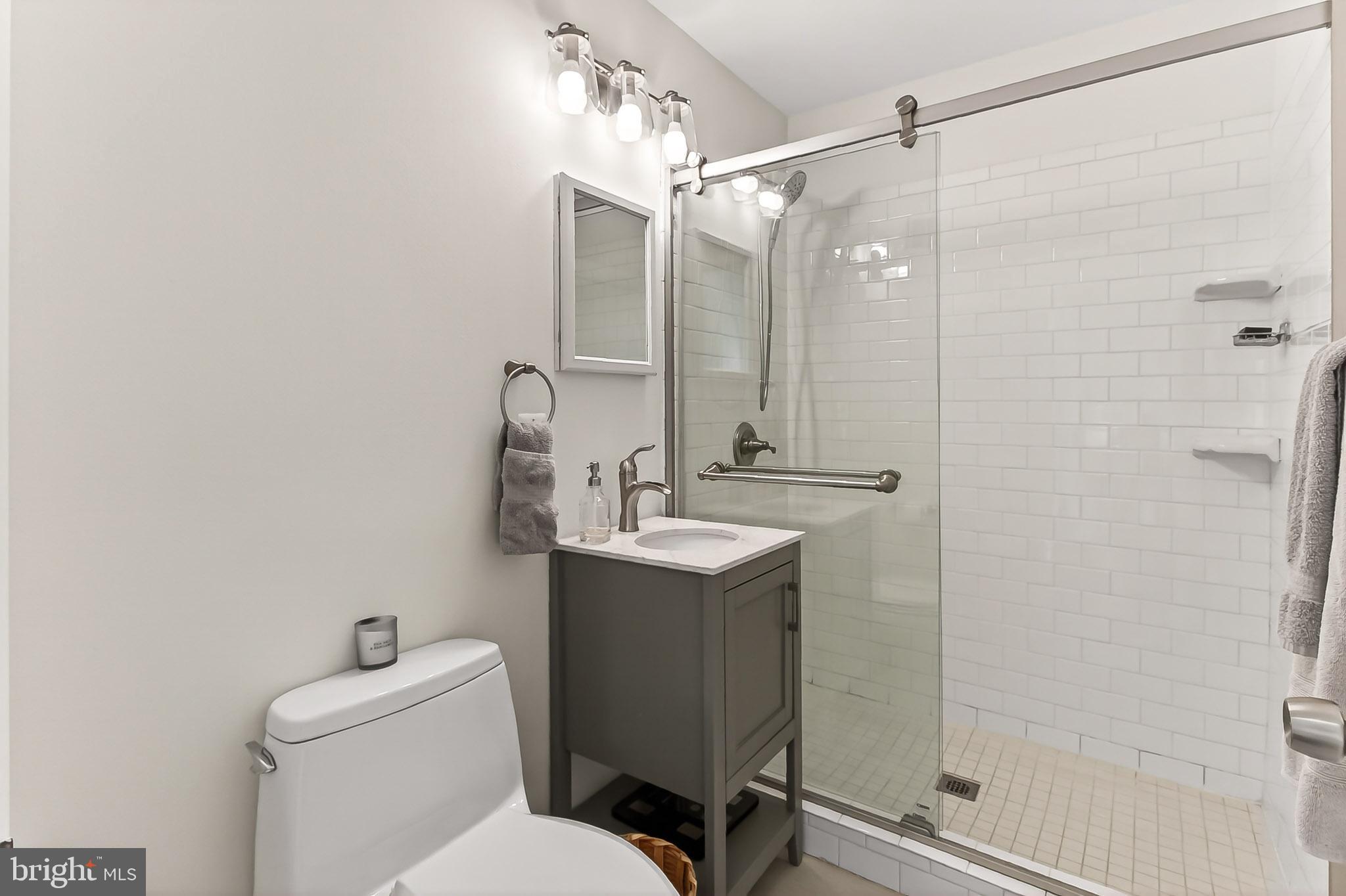 WEST LAWN - Residential