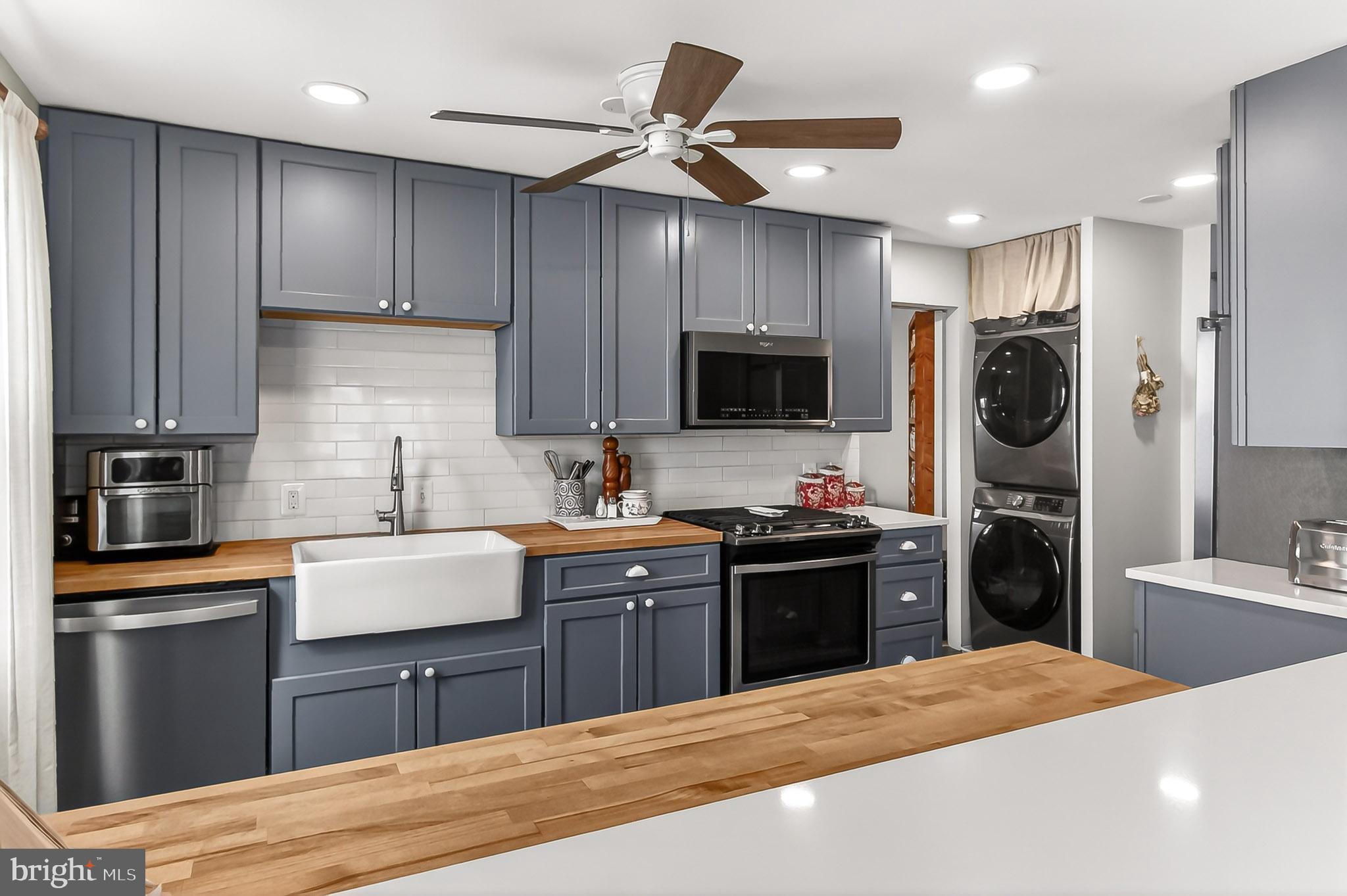 WEST LAWN - Residential