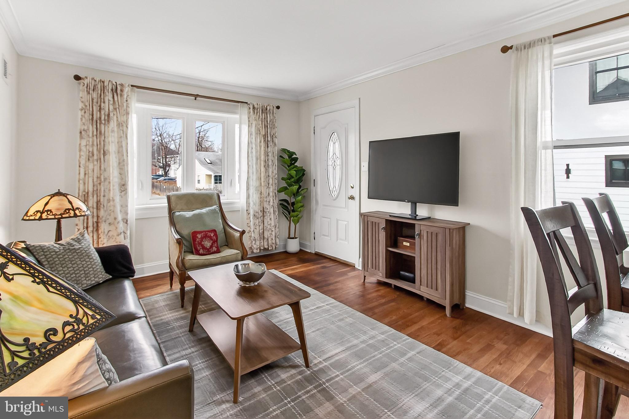 WEST LAWN - Residential