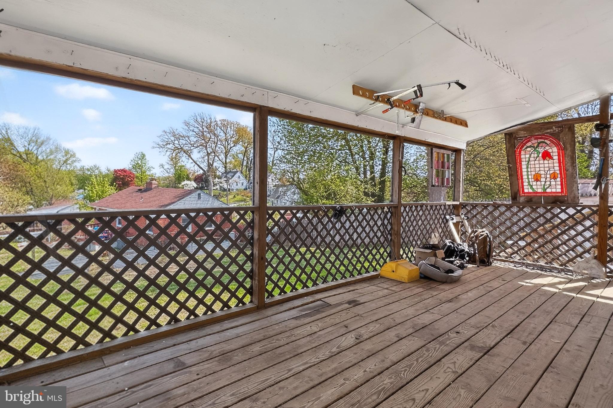 WEST LAWN - Residential