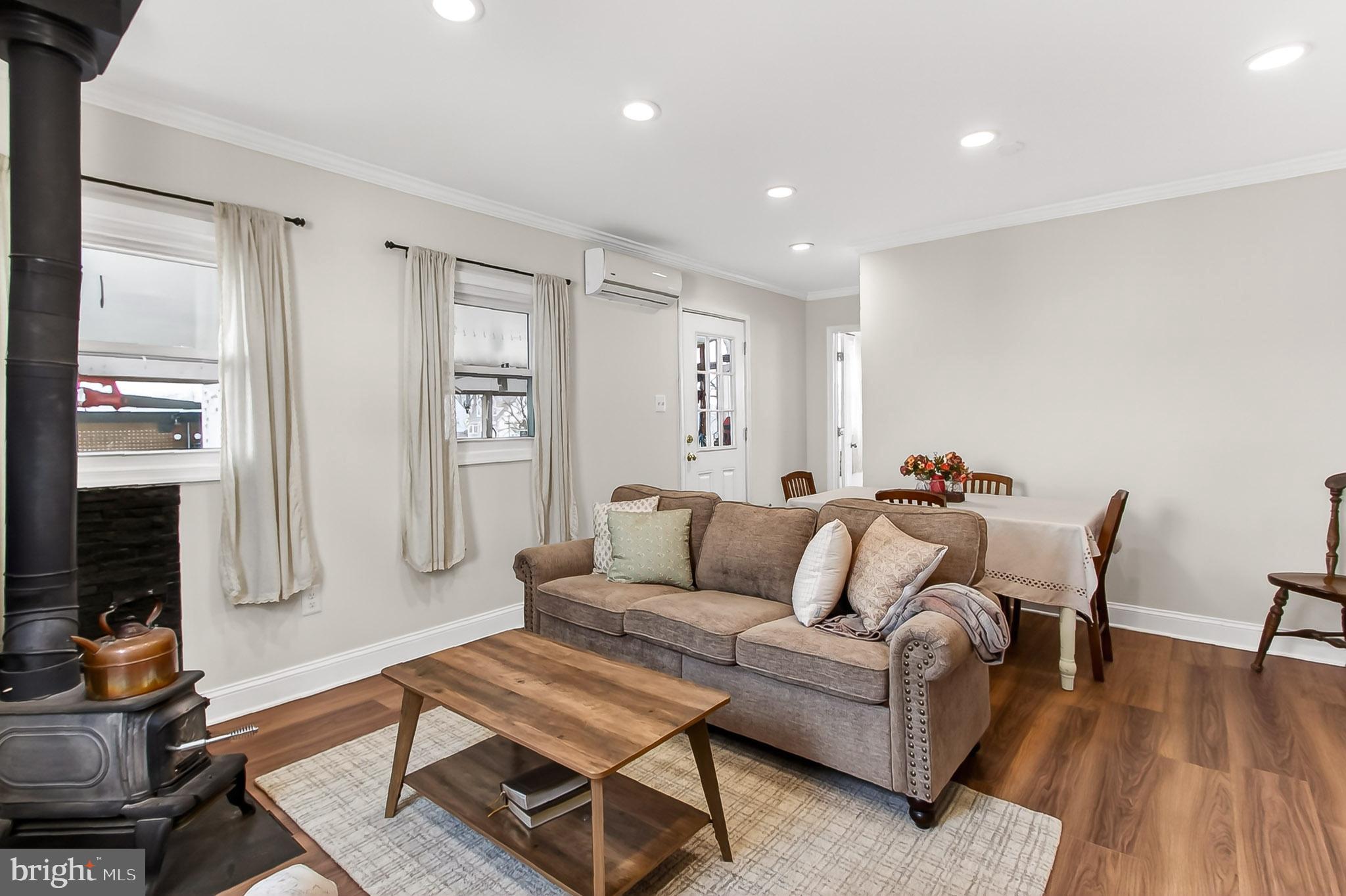 WEST LAWN - Residential