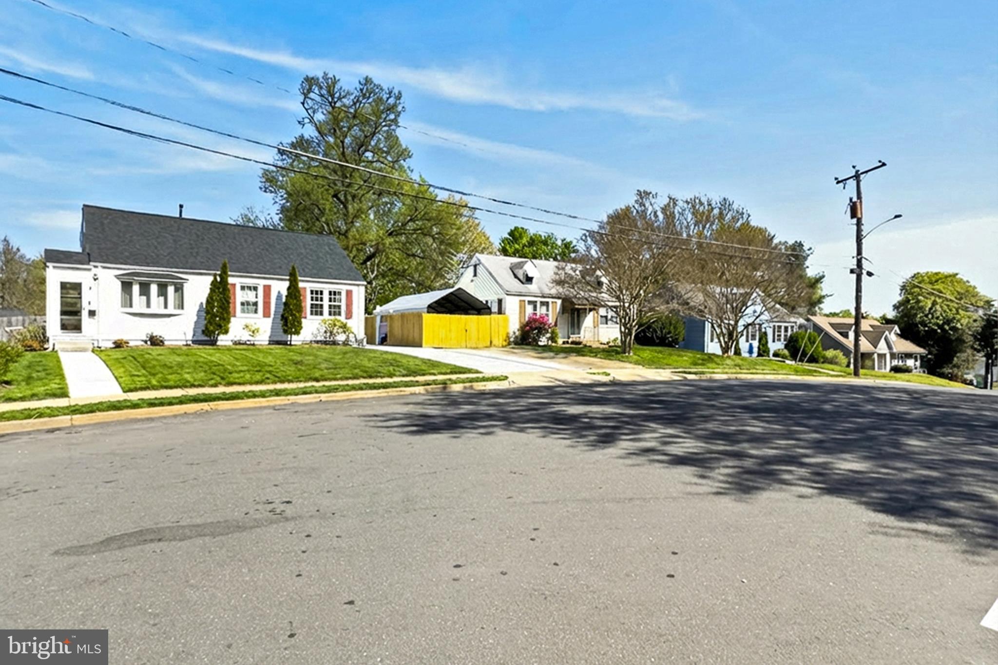 WEST LAWN - Residential