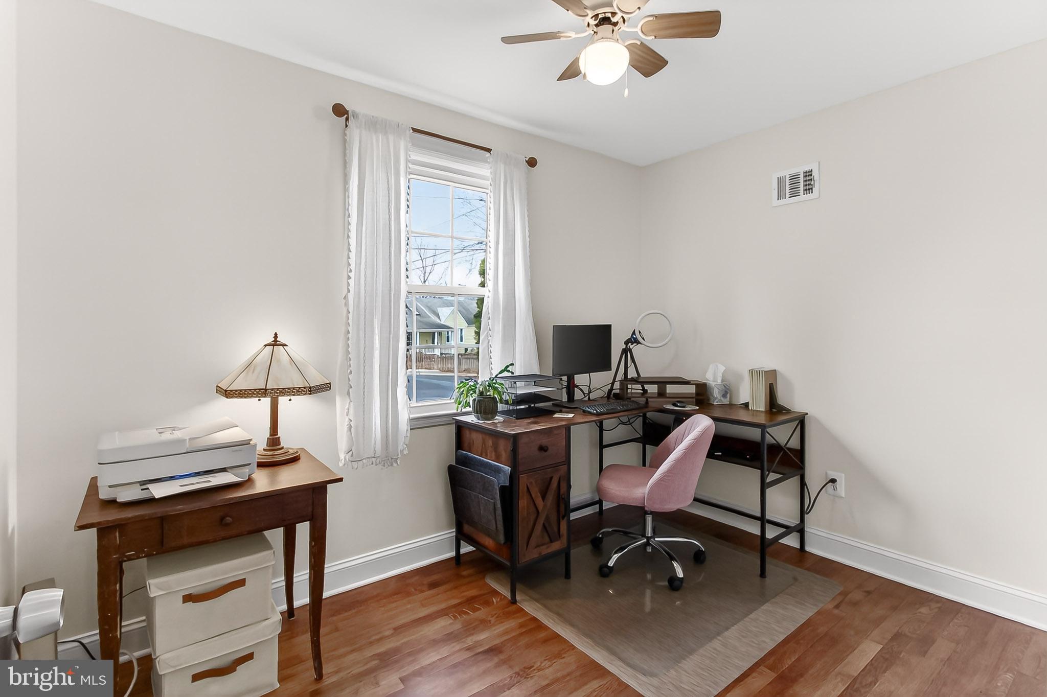 WEST LAWN - Residential