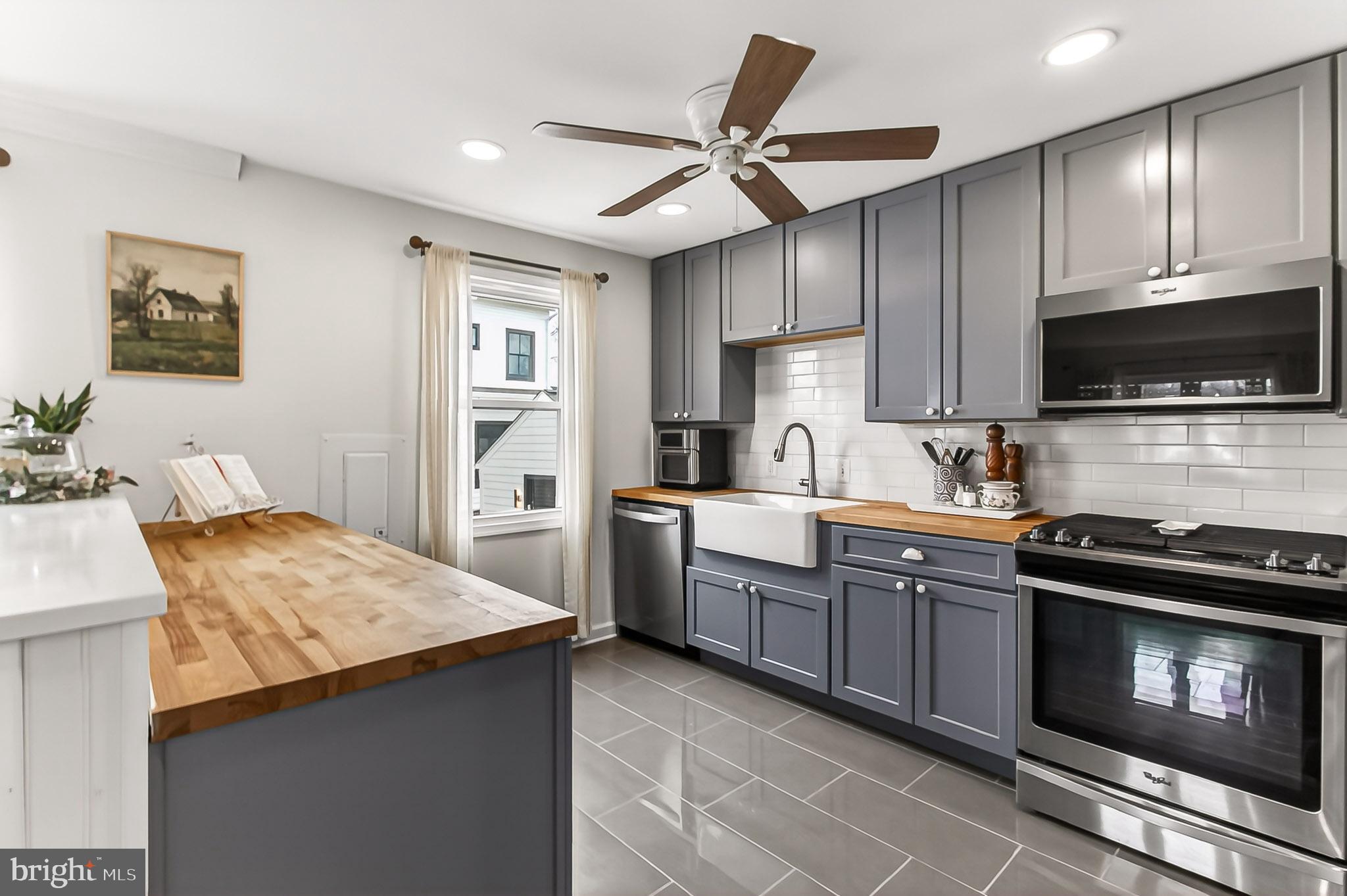 WEST LAWN - Residential