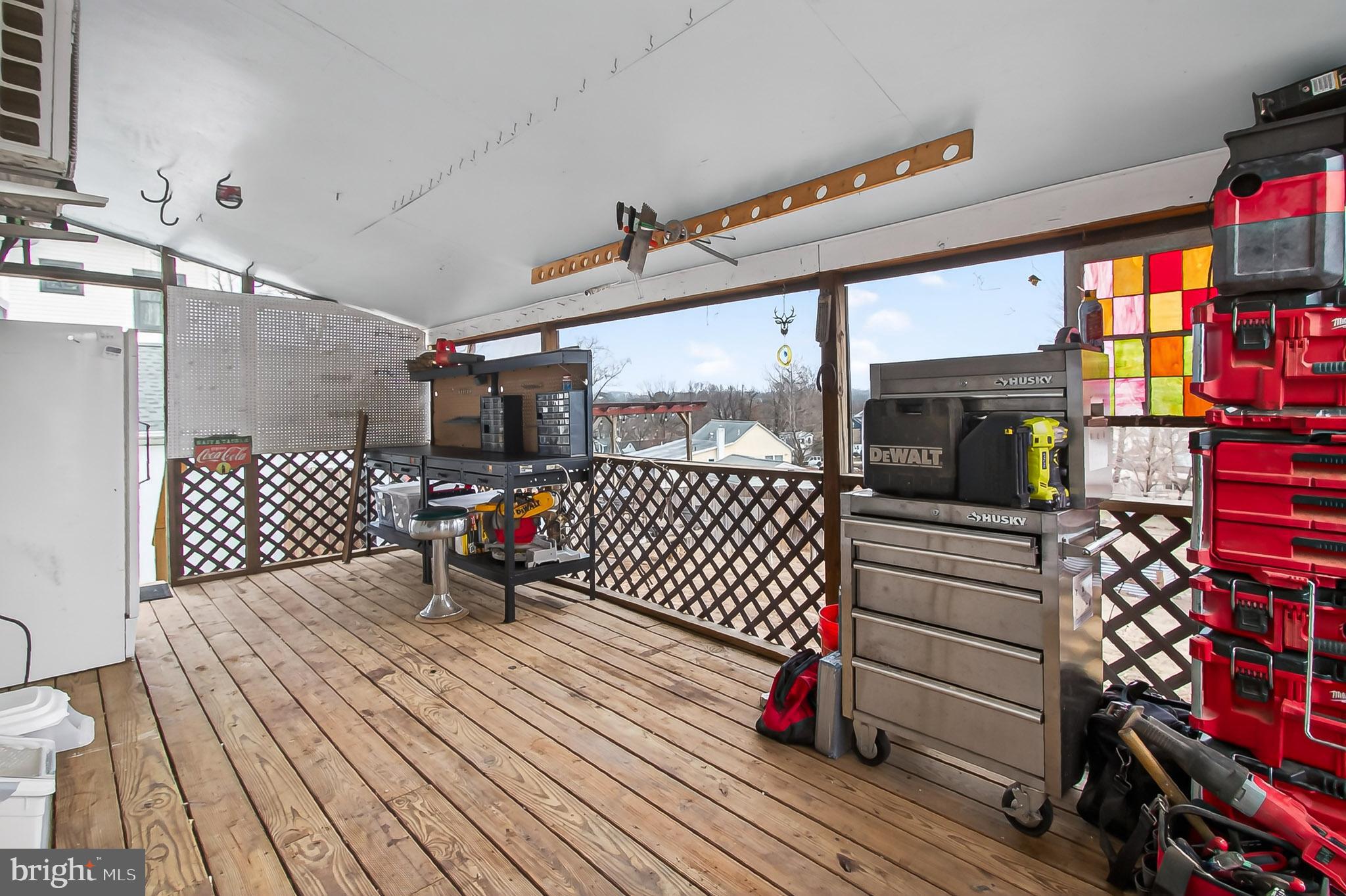 WEST LAWN - Residential