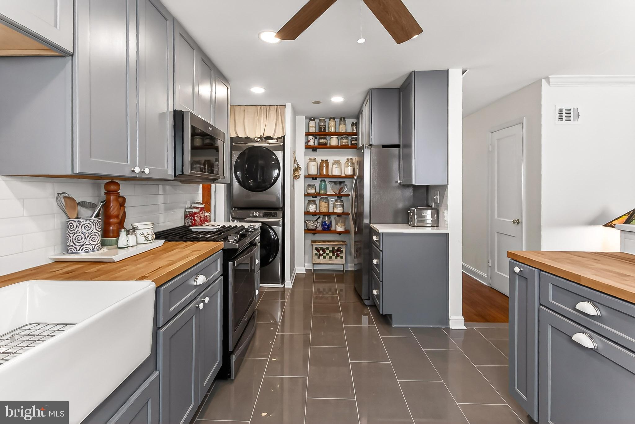 WEST LAWN - Residential