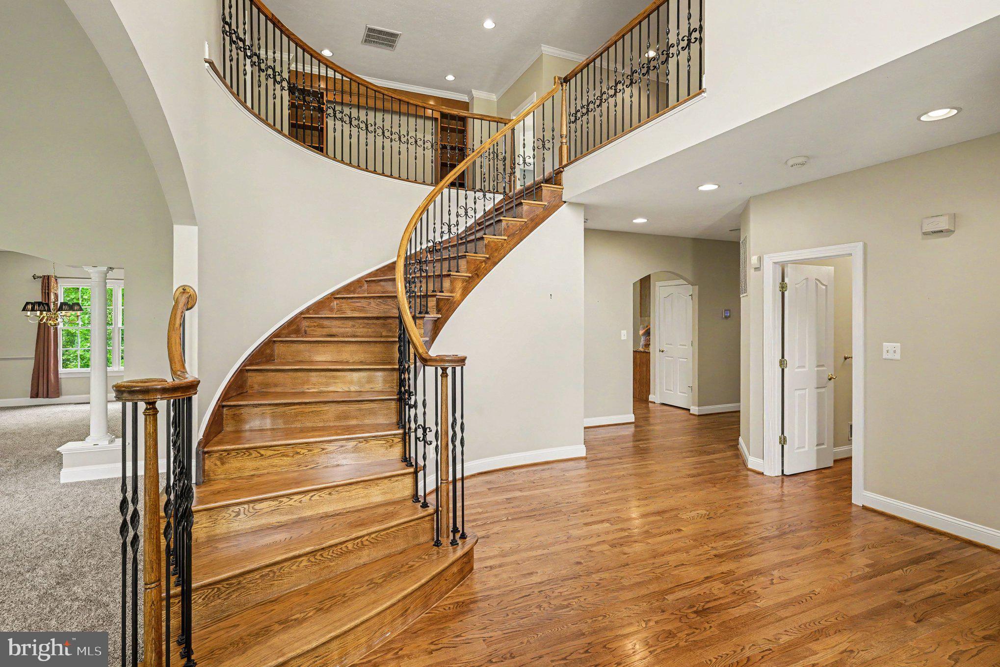 1608 ANGLESIDE ROAD
