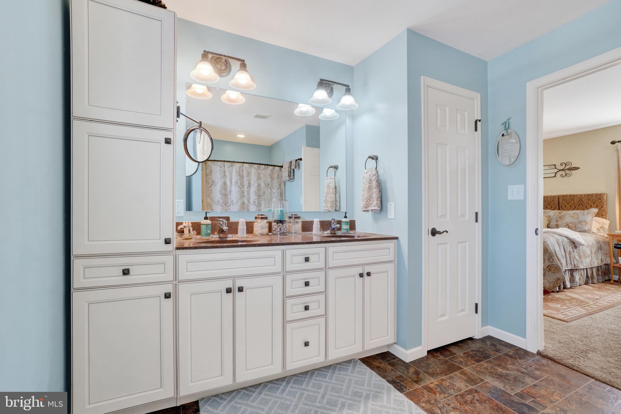 KOLLER POINTE - Residential