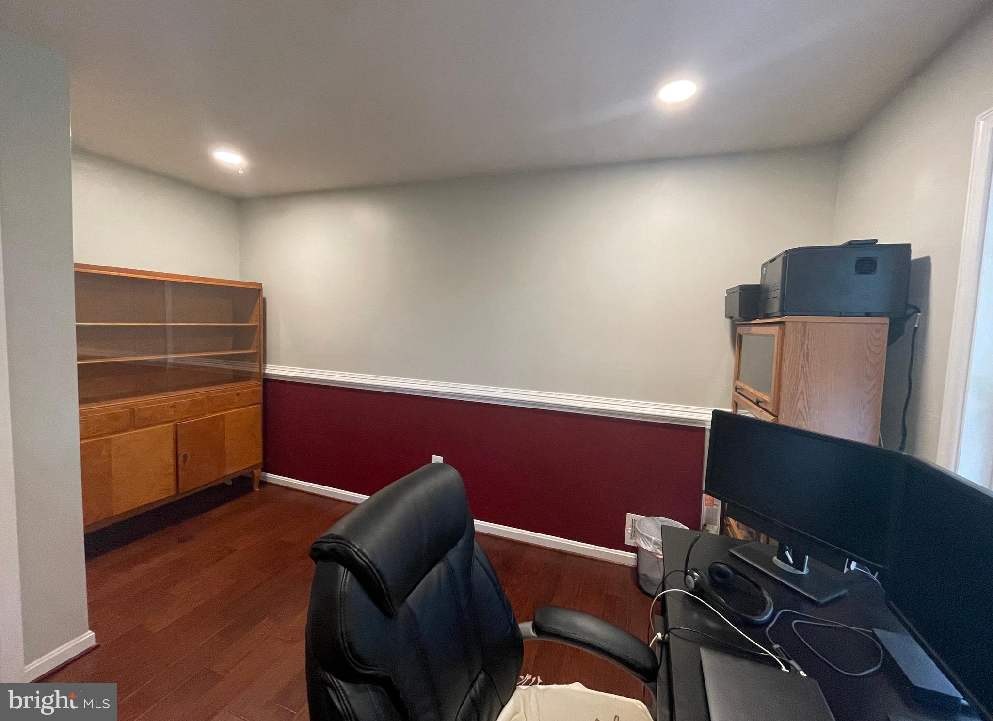 WAVERLY VILLAGE - Residential