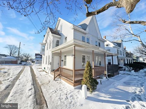 19 E MCNEAL ST MILLVILLE NJ 08332