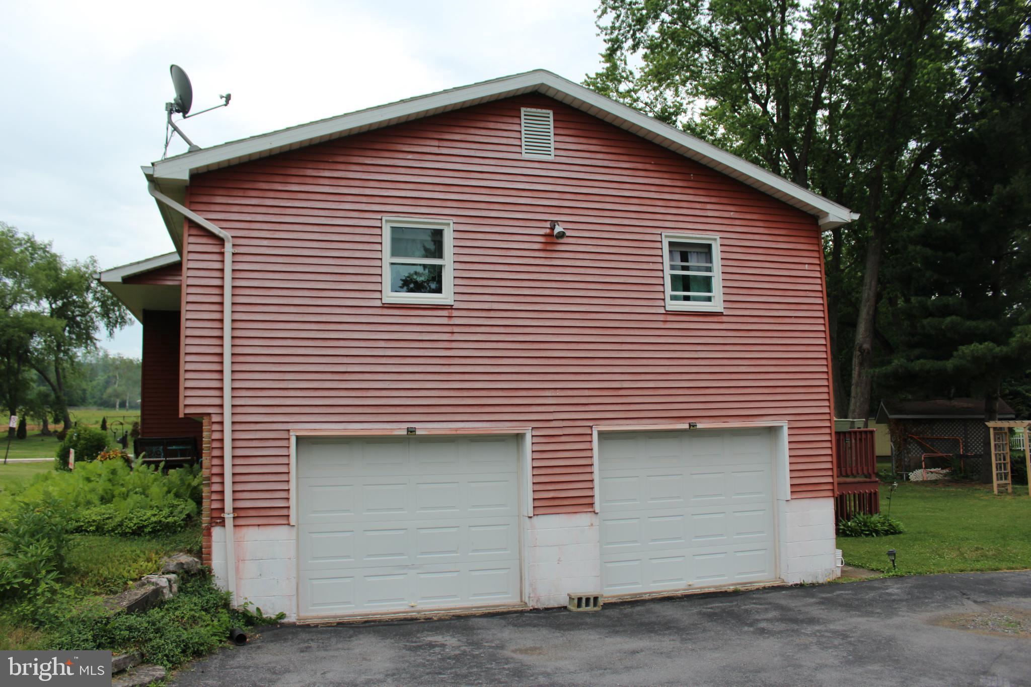 1219 BLUE SPRUCE DRIVE