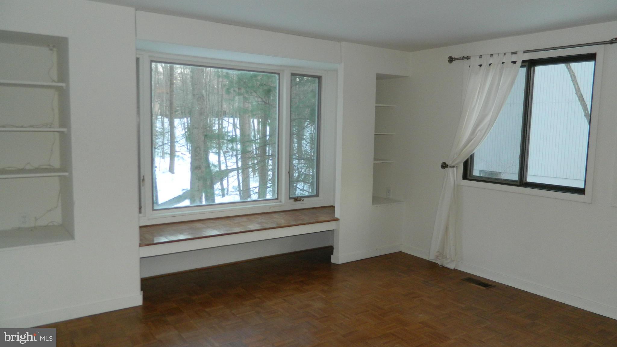 RESTON - Residential Lease